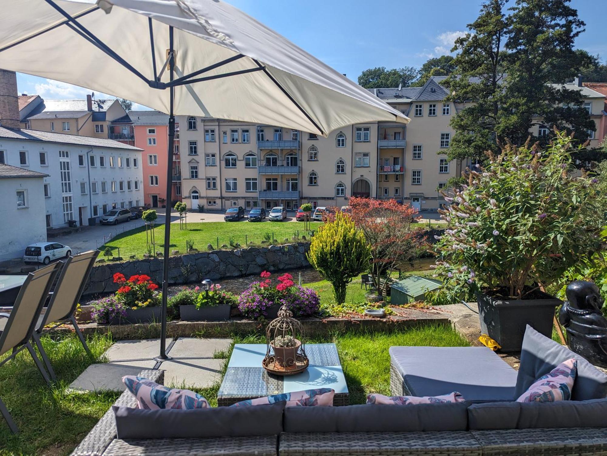 Hw4B - Urlaubsmagie - Zentral Mit Gemeinschaftsgarten, -Pool, -Sauna & Whirlpool Sebnitz Extérieur photo