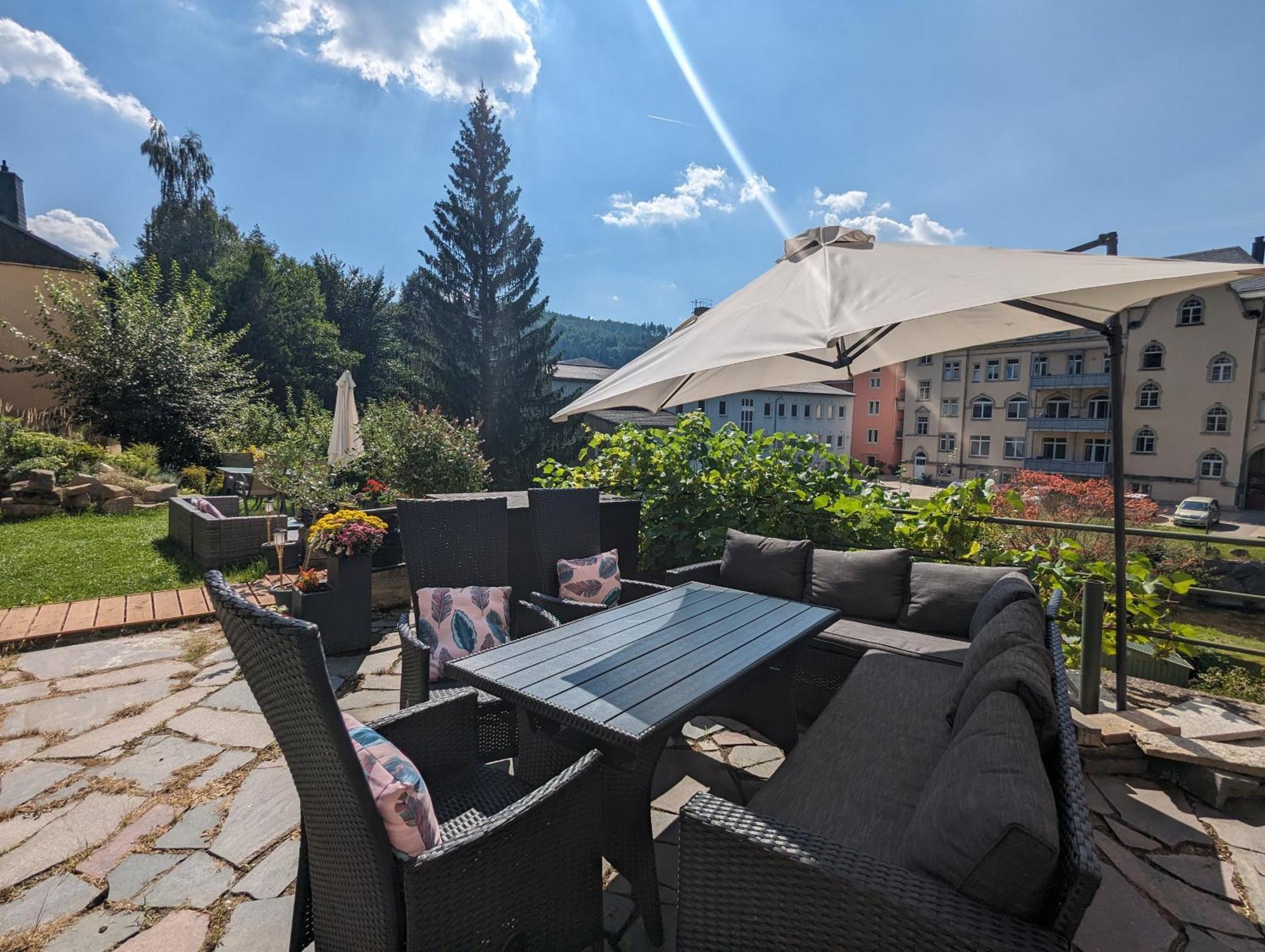 Hw4B - Urlaubsmagie - Zentral Mit Gemeinschaftsgarten, -Pool, -Sauna & Whirlpool Sebnitz Extérieur photo