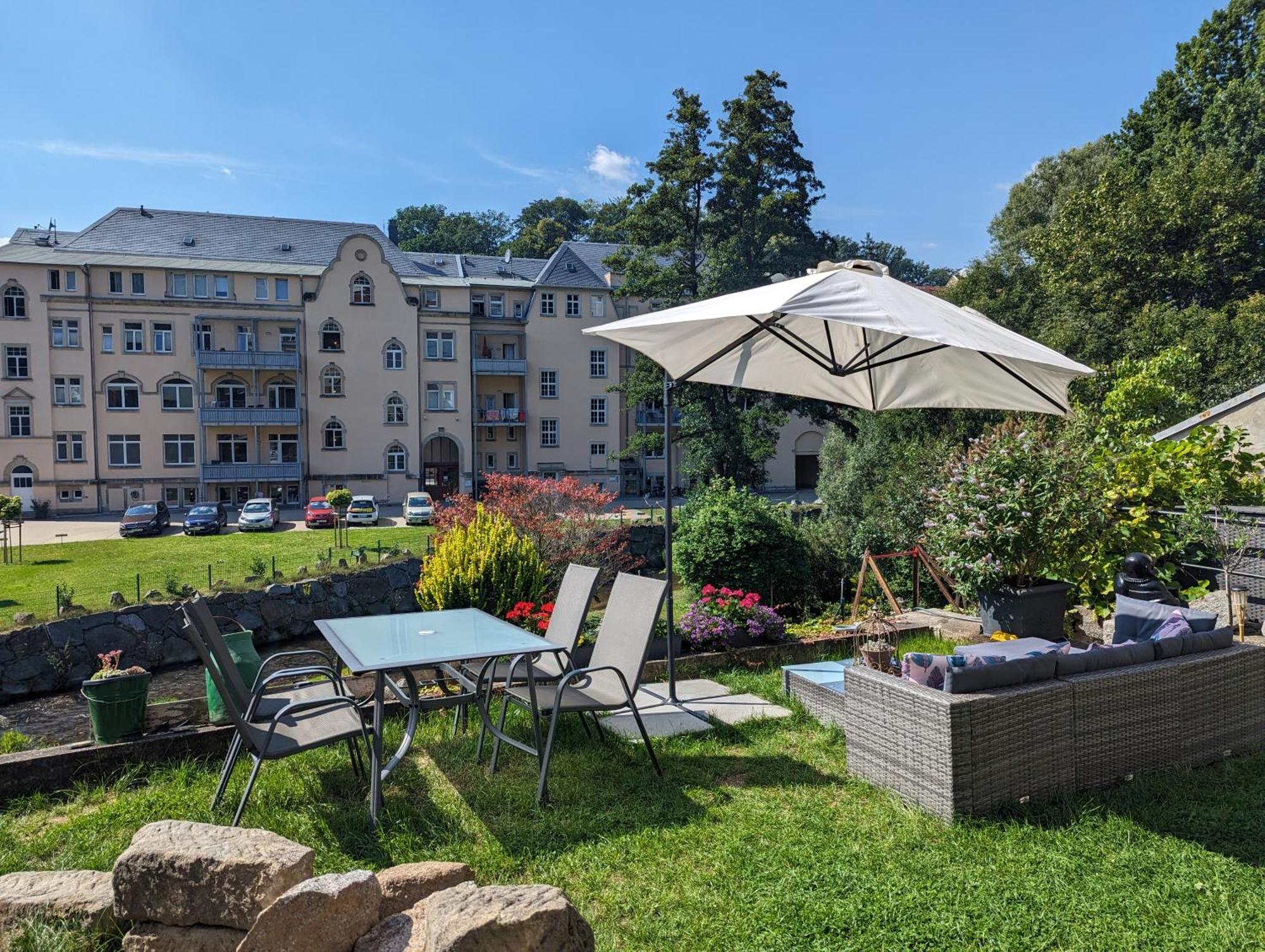 Hw4B - Urlaubsmagie - Zentral Mit Gemeinschaftsgarten, -Pool, -Sauna & Whirlpool Sebnitz Extérieur photo