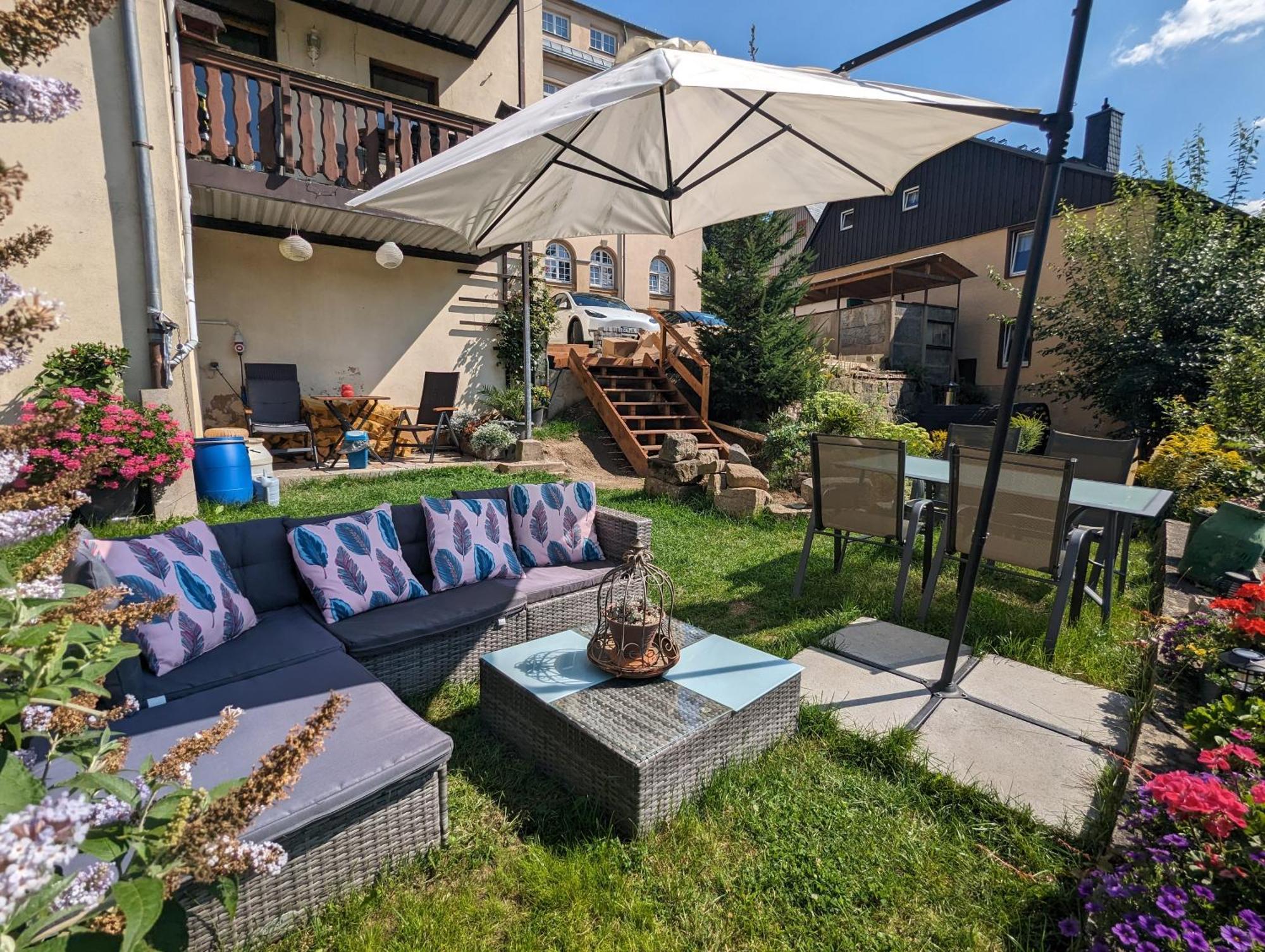 Hw4B - Urlaubsmagie - Zentral Mit Gemeinschaftsgarten, -Pool, -Sauna & Whirlpool Sebnitz Extérieur photo