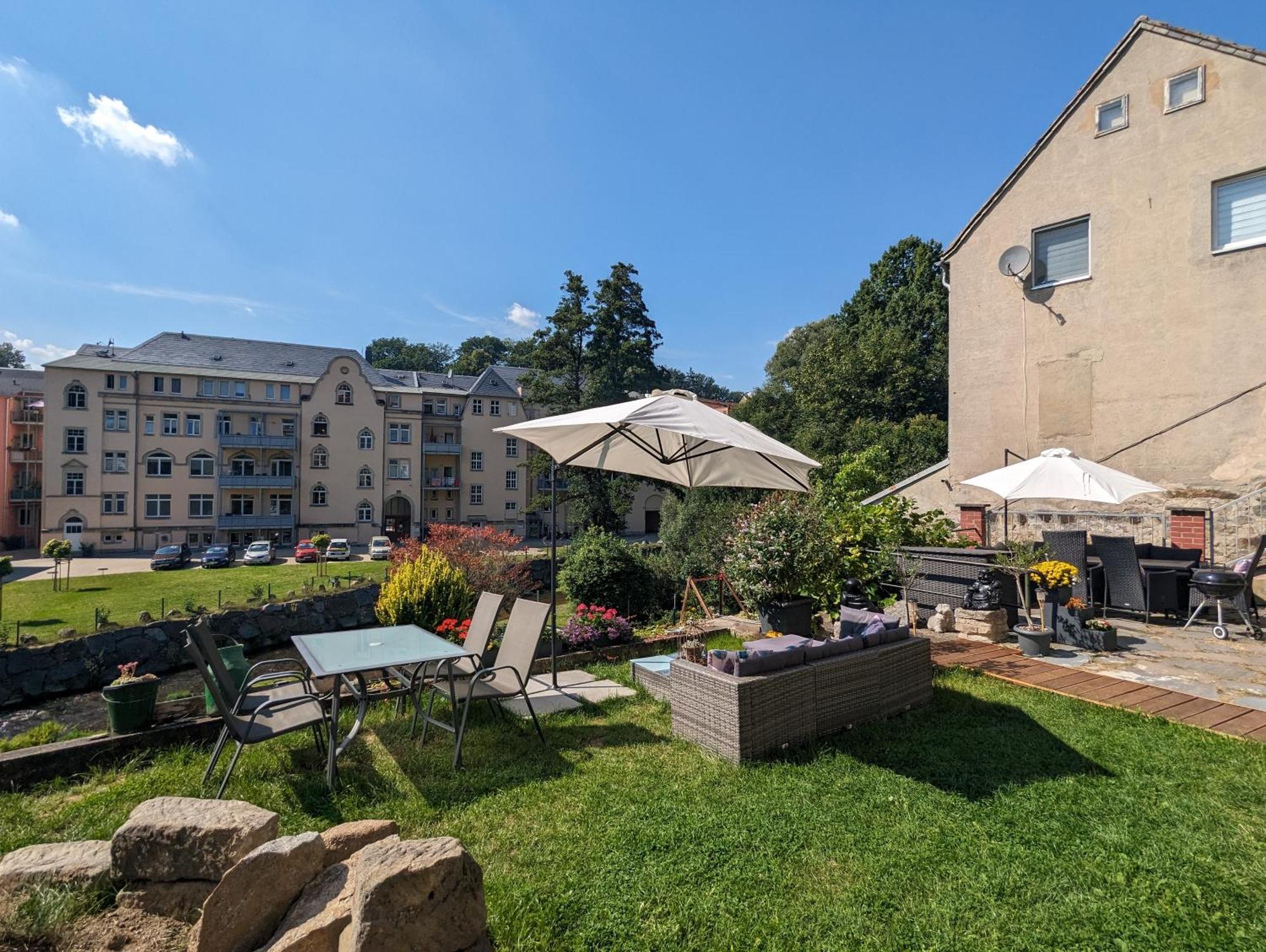 Hw4B - Urlaubsmagie - Zentral Mit Gemeinschaftsgarten, -Pool, -Sauna & Whirlpool Sebnitz Extérieur photo