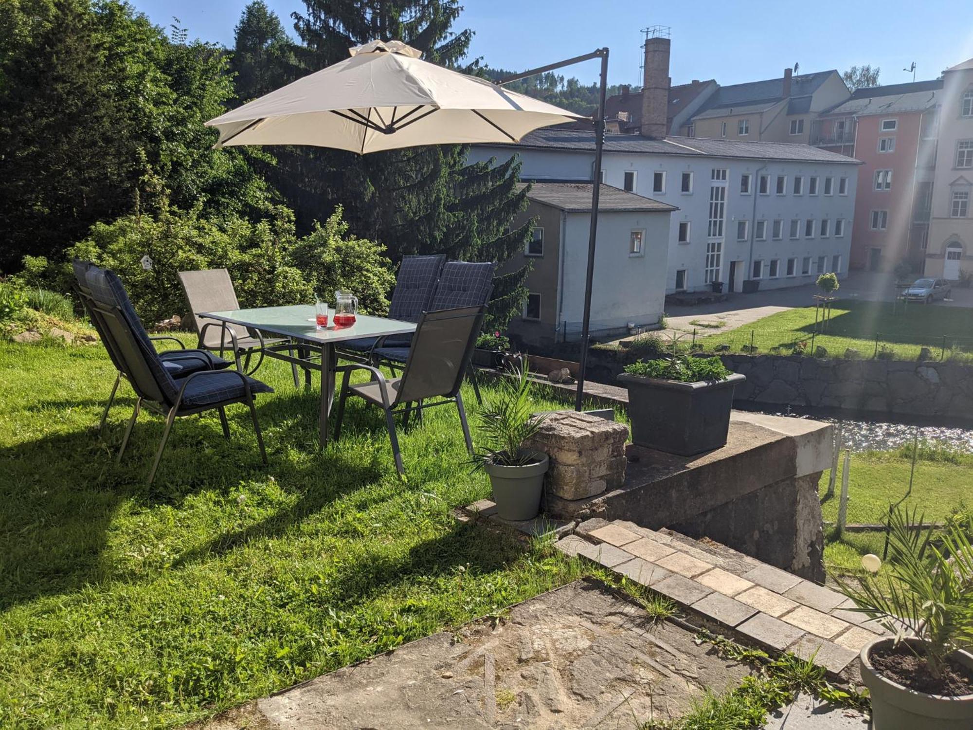 Hw4B - Urlaubsmagie - Zentral Mit Gemeinschaftsgarten, -Pool, -Sauna & Whirlpool Sebnitz Extérieur photo